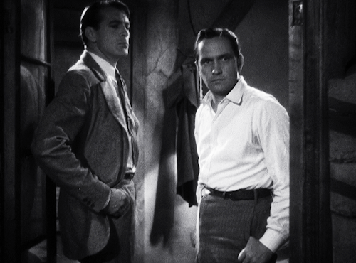 gregory-peck:Let’s talk about ourselves. Very interesting.Gary Cooper & Fredric March in Design 