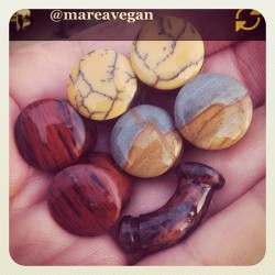 freemindfreebody:  RG @mareavegan do I spot my supadoopa mahogany obsidian navel curve?! 