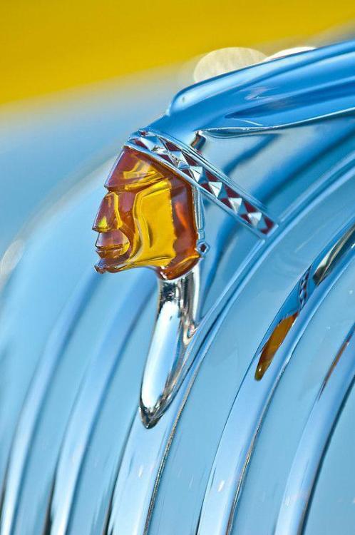 blondebrainpower: 1948 Pontiac hood ornament