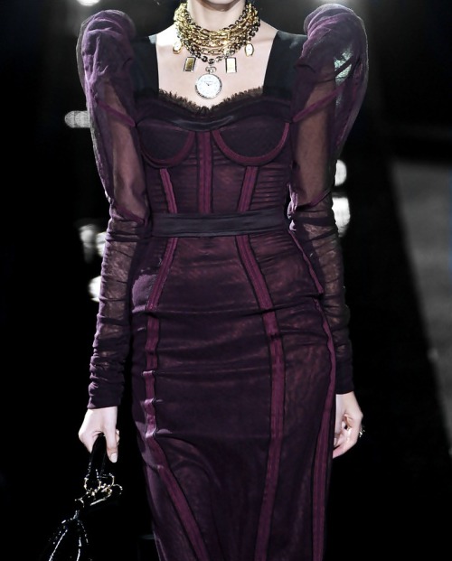 130186:  Dolce & Gabbana Fall 2009 