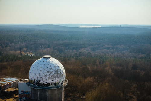 A sunny Spring day at the “Teufelsberg”(3/3)• Berlin | April 2018