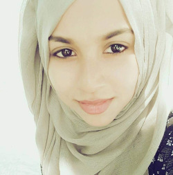 250px x 253px - hijabporn.tumblr.com - Tumbex