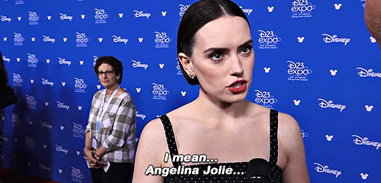 missdaisydaily:Daisy Ridley fangirling over Angelina Jolie at the 2019 D23 Expo