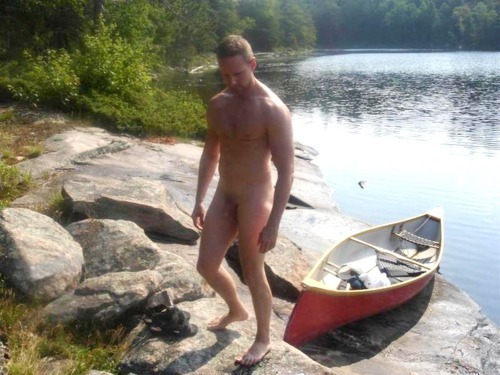 bysuar:  thehomenudist:  The weather has arrived, I have the canoes, now if I could