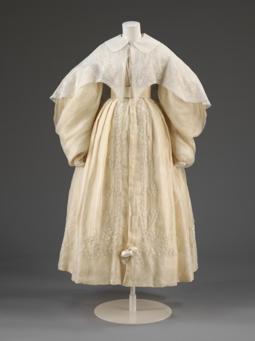  Wedding dressPlace of origin: England (made)Date: 1834 (made)Artist/Maker: UnknownMaterials and Tec