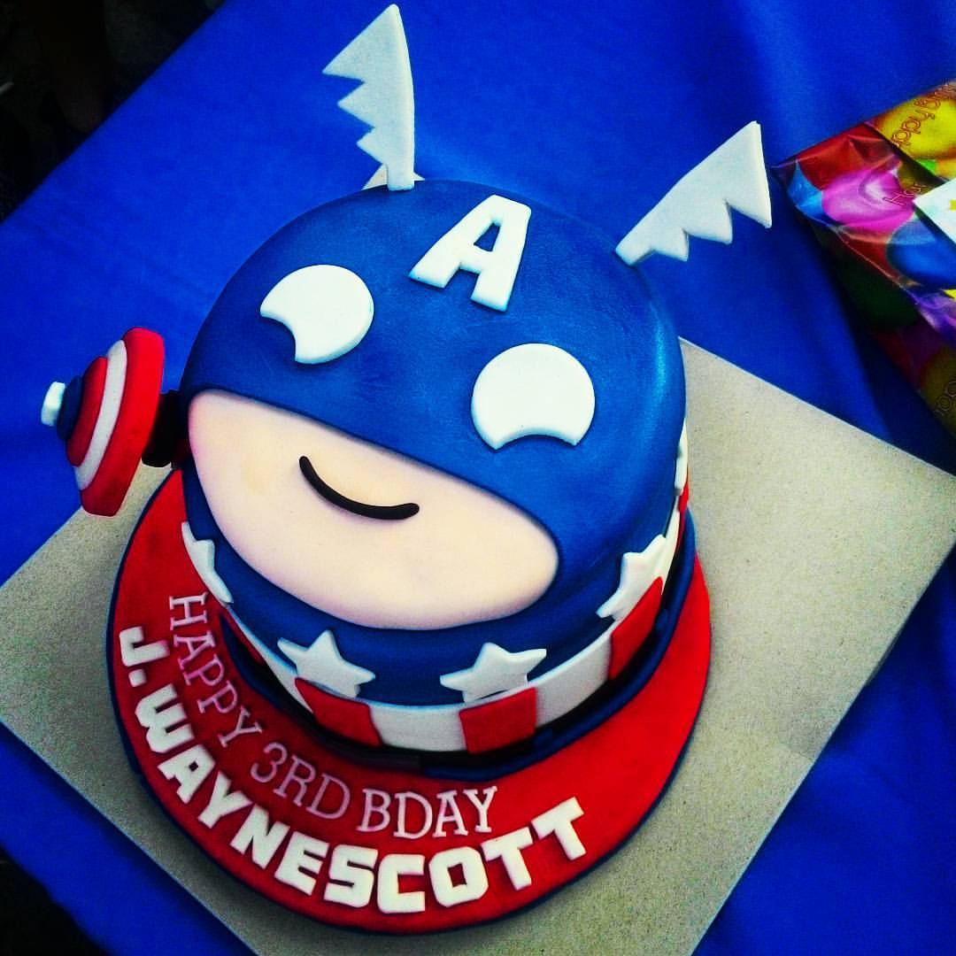 Superhero 8 Cake