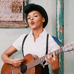 cindymayweather:   We can be heroes, just for one day. 