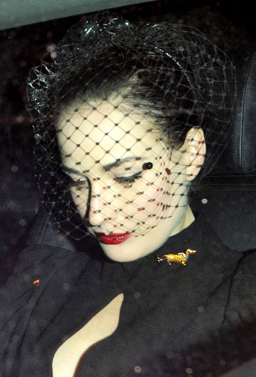 lesbeehive: Les Beehive – Unintentional Art in Celebrity Candids – Dita Von Teese See al