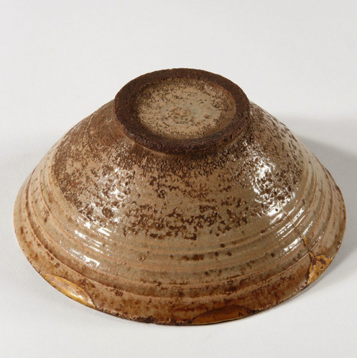 Tea bowl (chawan), 16th century. Korea. Another beautiful old kintsugi repair, mending broken cerami
