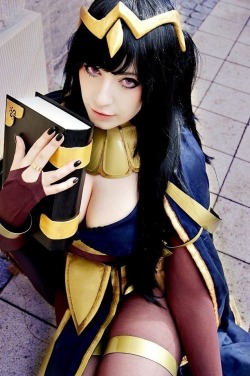 supernerdpage:  Tharja by Kana Cosplay