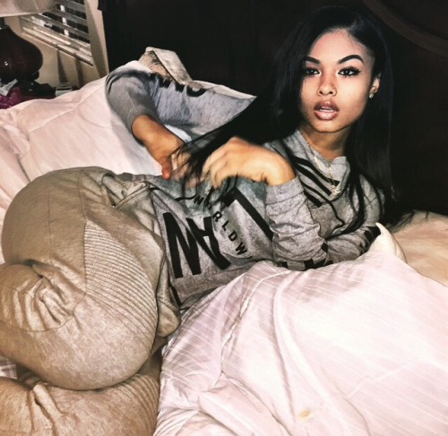http://goddessruth.tumblr.com/post/110373381979