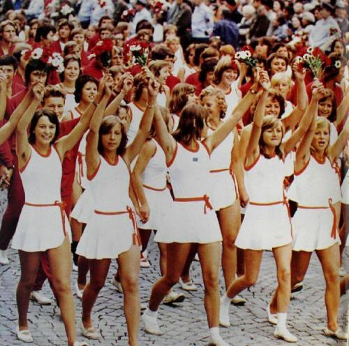 Spartakiada - Checoslovaquia  Festival del deporte y de la juventud en 1970 y de los años 80.