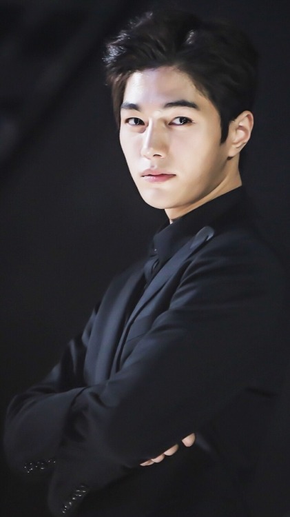 kpapers97:  <<Myungsoo Wallpaper>>  —-> Requested  Infinite’s L