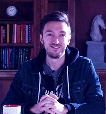 gabbiesworld: When you’re xcited for a new episode of Unsolved then you realize