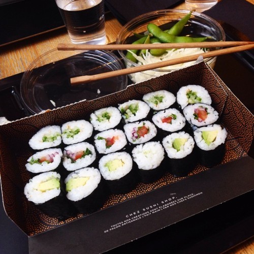 veganfeelsgood:   Veggie sushis for life 