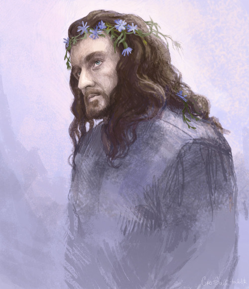 cro-gall: Very romantic Thorin and a circlet of flower