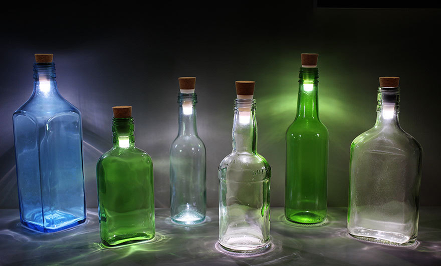 jenniferstolzer:  beben-eleben:  Turn Old Bottles Into Lamps With Rechargeable LED