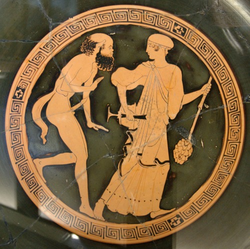 A satyr and a maenad.  Tondo of an Attic red-figure kylix, attributed to the Penthesilea Painter; ca