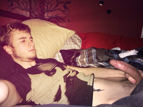 toiletpig:  Top Rated 2013-2014 Gay Scat & Bizarre Photos: http://toiletpig.tumblr.com/ 