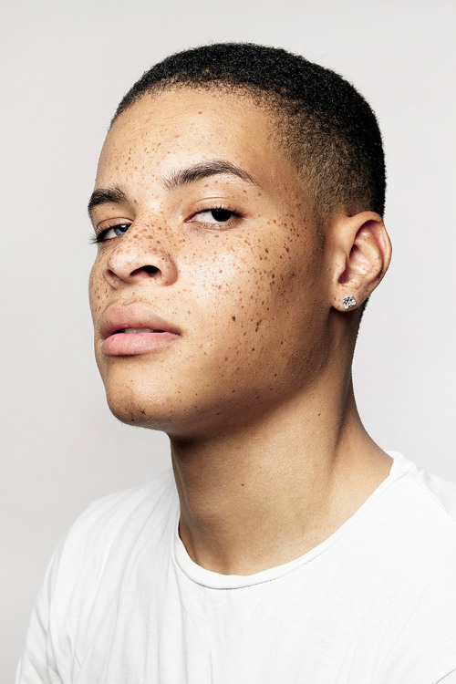 jilkos:  Kaine by Stephanie Yt Model Kaine Buffonge