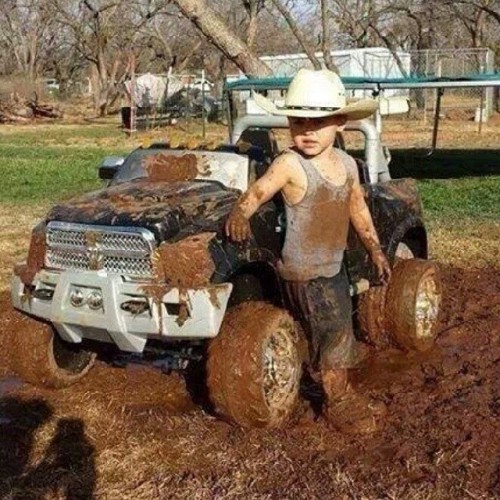 dieselsanddaisydukes:this will be my kid, parenting done right y’all> Big Truck Blog