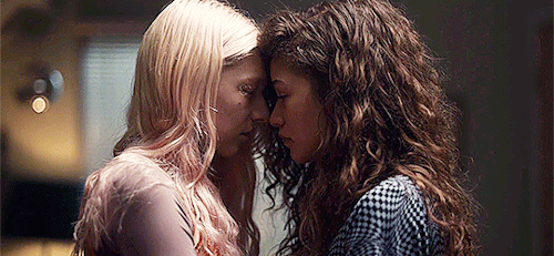 ladystarks:  rue & jules + kisses