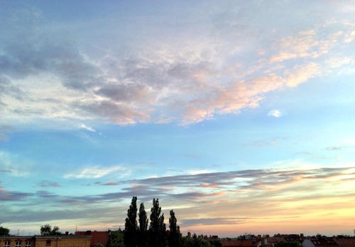 Himmel über Steglitz - 20. Mai 2015, 20:53h