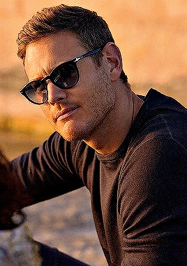 Tom Hopper As Charlie Fletcherin LOVE IN THE VILLA (2022)dir. Mark Steven Johnson