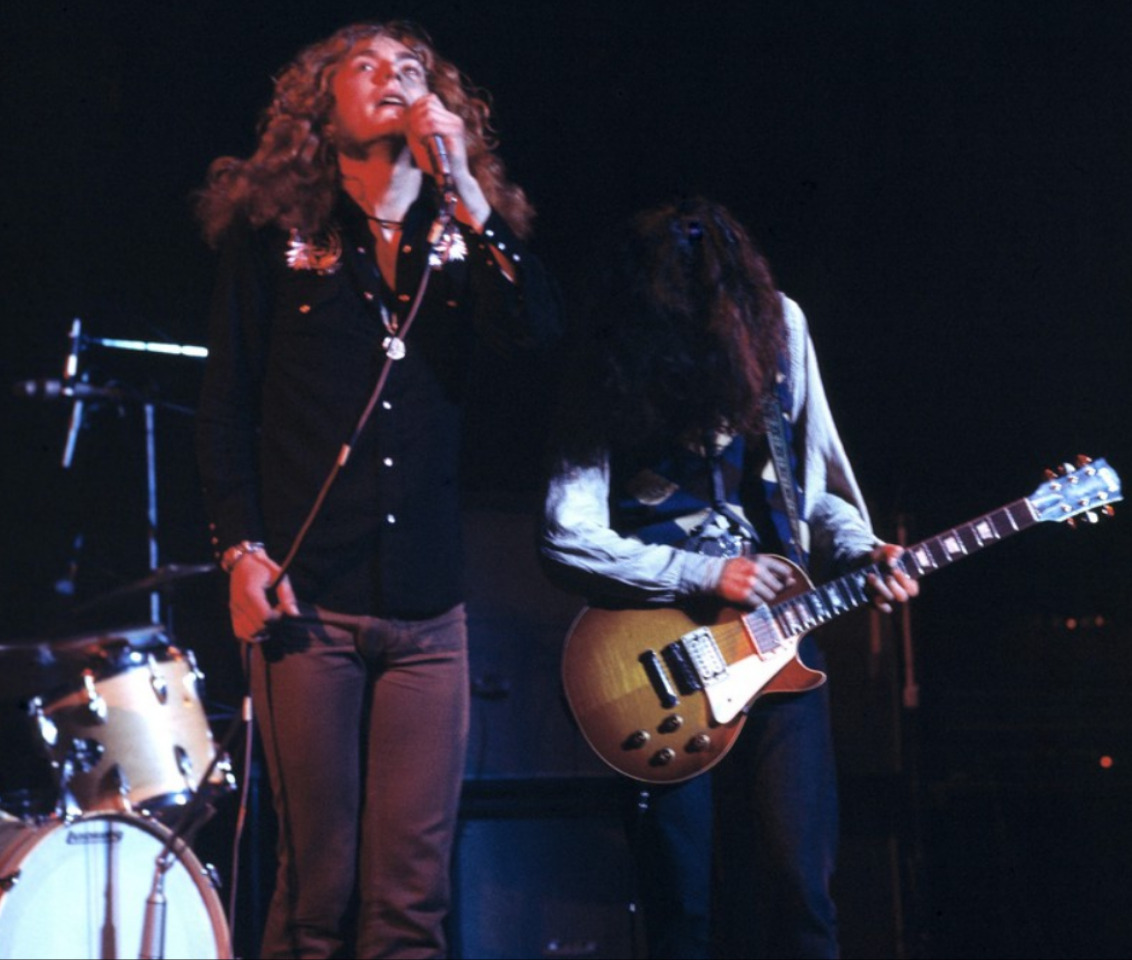 Nominering hellige Necklet 1971: Classic Rock's Classic Year — LED ZEPPELIN Royal Albert Hall UK 1970