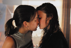 joie-de-deux:  gaysinmovies: Lost and Delirious Piper Perabo, Jessica Paré