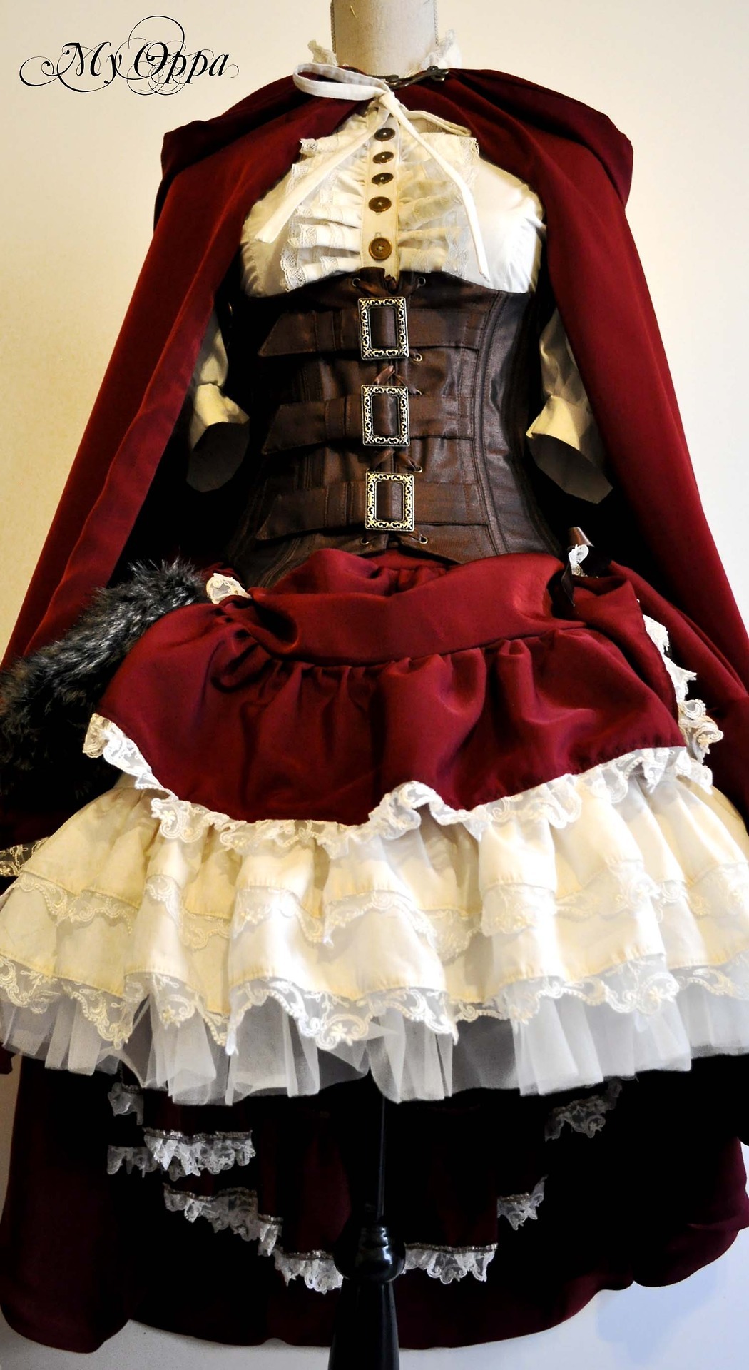 steampunktendencies:  Little red riding hood steampunk dress by My Oppa