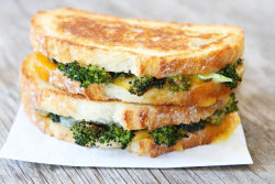 hungrryblog:  Roasted Brocoli Grilled Cheese