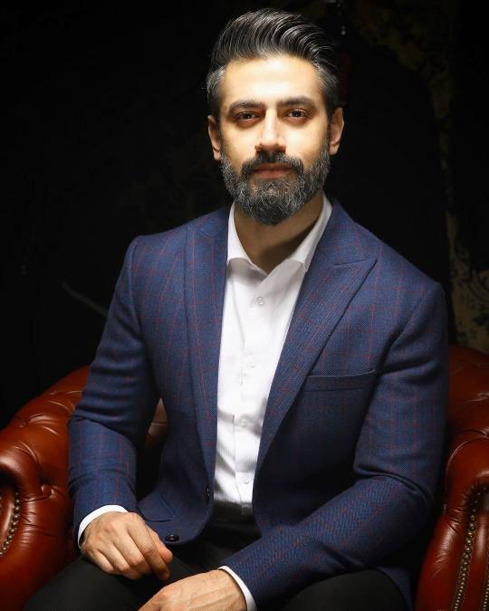the-dapper-executive:  REBLOGIF YOU LOVE BEARD ANDSUITSHassan Bilal (@hassan_bilal84) • Instagram photos and videos#TheDapperExecutive 