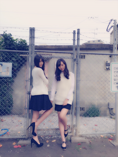yagura-nao:  Kojina Yui x Moriyasu Madoka - Offshoot for「BOMB」  