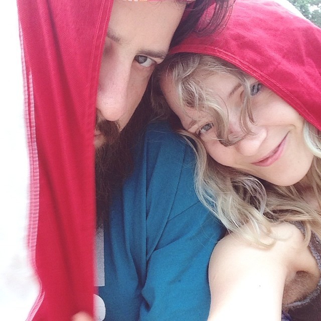 schelliehogan:  You know, jus’ sittin’ under an American flag with my baby in