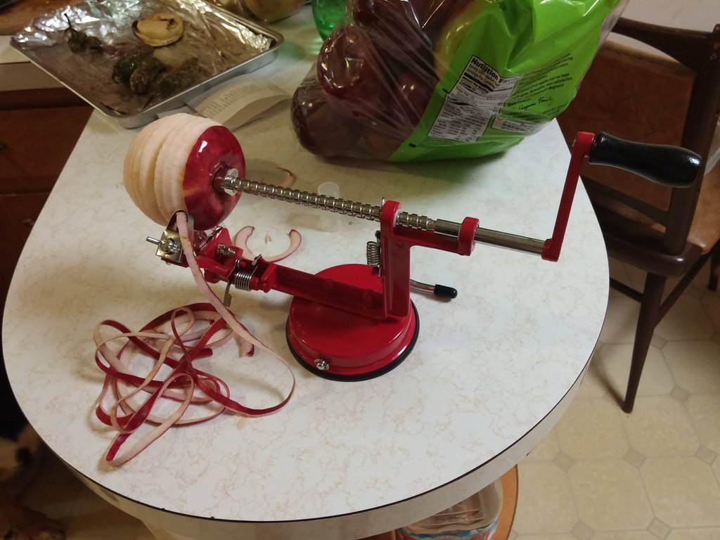 lolfactory:  As an Android user, I finally gave in and bought my first Apple device.