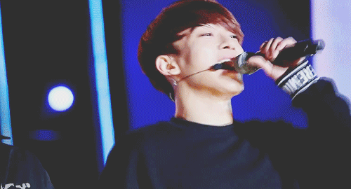 “Jongdae screaming “I love you” (in Eng, as requested by Chanyeol)
”