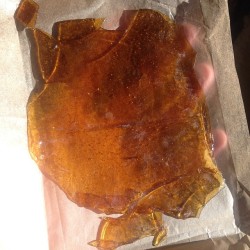 zerobrand:  The OG shatter has cracked… #cleanconcentrates #wedab