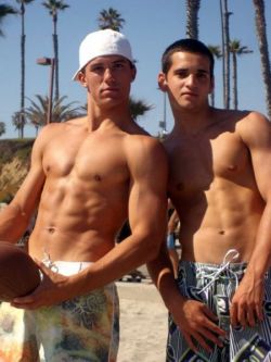 HOT DUDES