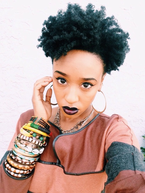 cocofullofgrace:  Afrofuturist Africana Women make the World Go Round