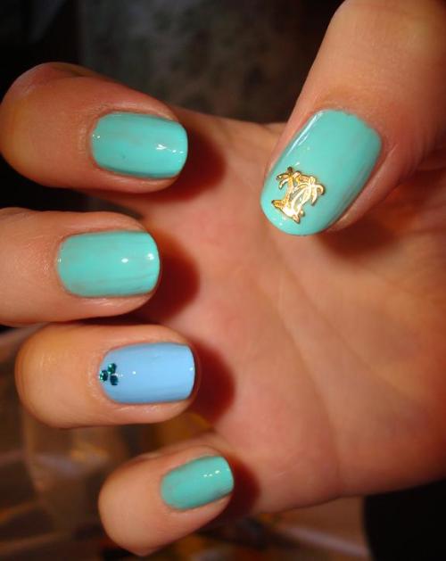 I love my palm tree/seahorse mani! I used some popping pastels &amp; Hex nail jewelry. 