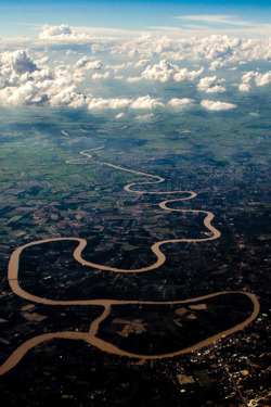 plasmatics:  Chao Phraya River of Bangkok | By Aafaque Abdullah [via/more] 