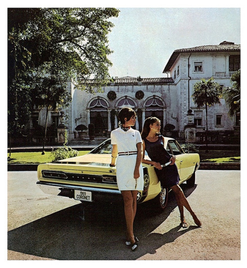 vanderbeer:  1969 Dodge Coronet super bee by Rickster G on Flickr. 
