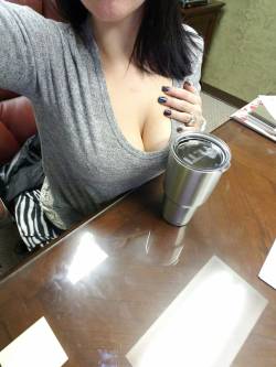 lilsm1806:  Happy Monday my little nasties! My mug and jugs Lots of naughty thoughts, Lil SM 😘