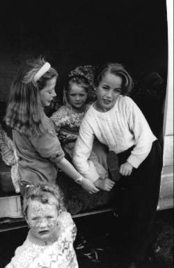  Martine Franck Ballinasloe Fair (Country Galway).  The horsefair and Travellers children. 