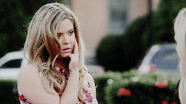 takeanempanada: Anon asked:↳ Alison DiLaurentis in S05E14 - Through a Glass, Darkly 