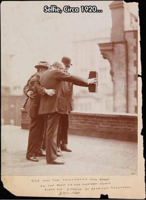 captainsofjohnlock:  theinturnetexplorer:  “Me and the crew about to hit the town!”  Selfies!!! 