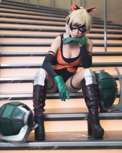 stellachuuuuu:  Out of my way, extras.  Photo by @saterialeproductions  #bakugou #cosplay #myheroacademia #bnha #bokunoheroacademia #bakugo #stellachuu #genderbend  You can pick up the grenades pattern from my Etsy store Etsy.com/shop/stellachuu