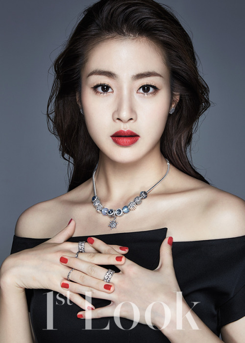 Kang Sora for 1st Look