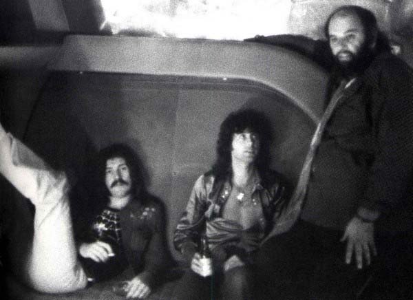 ledzeppelinoutonthetiles:  Led Zeppelin - The Starship The Starship,” as the former
